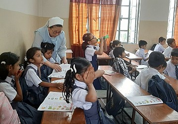 선교지 방글라데시에서 선교하고 계시는 황 페트라 수녀님