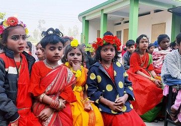 선교지 방글라데시에서 나자렛학교 졸업식
